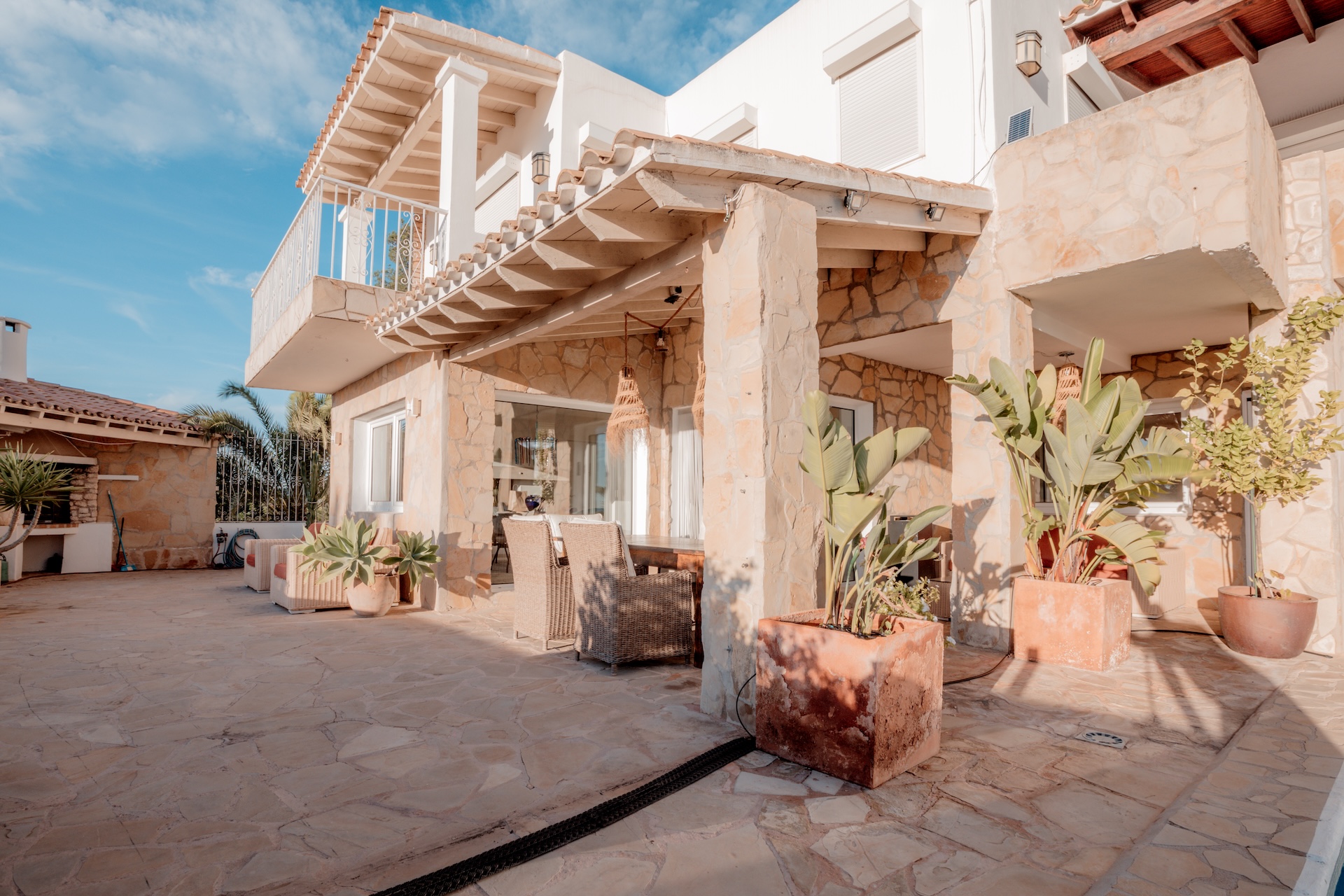 Resa Estates Ibiza sale te koop Villa hills Can Furnet exterior house .jpg